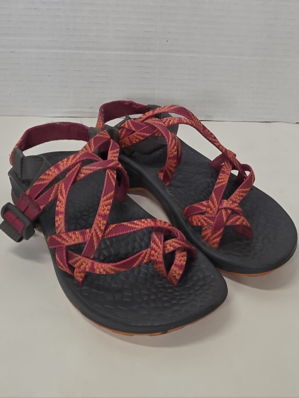 Chaco Womens Sandals Sz 6 Red Orange